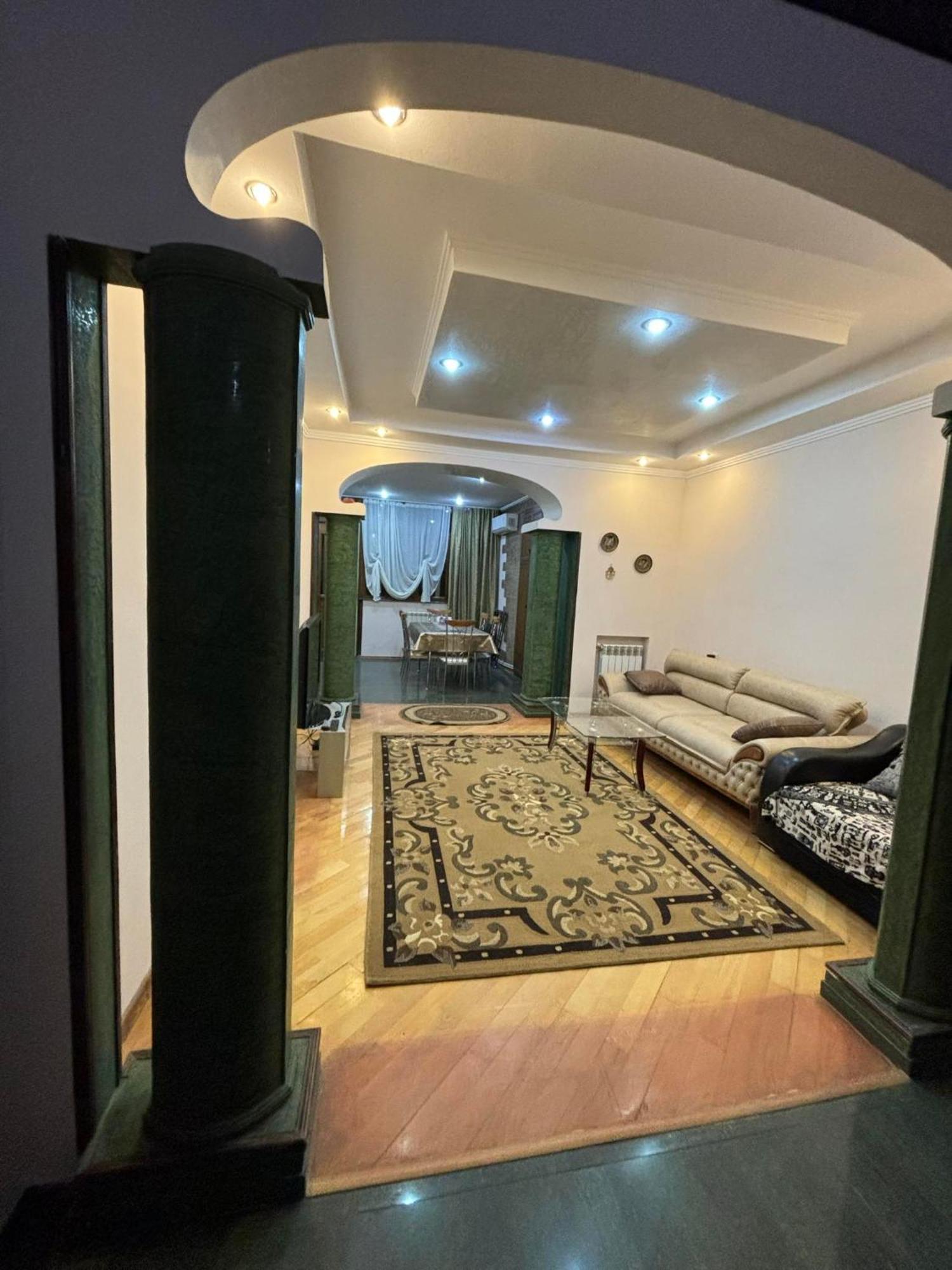 Apartment On Sanapiro 트빌리시 외부 사진