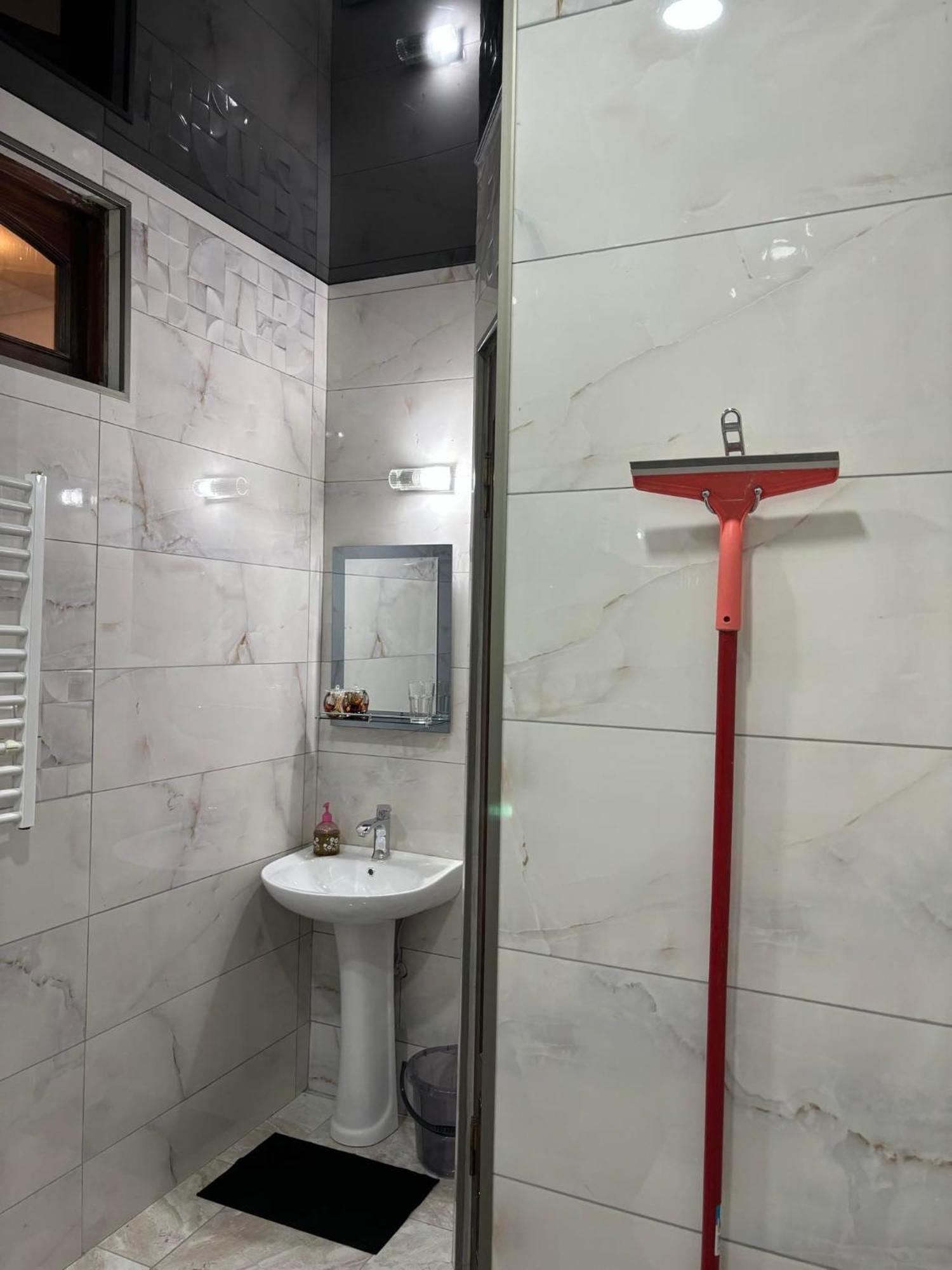 Apartment On Sanapiro 트빌리시 외부 사진
